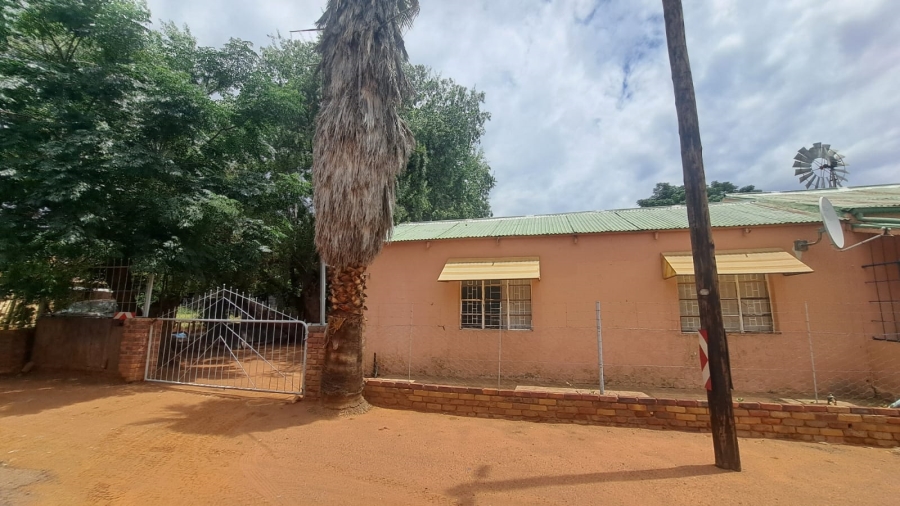 3 Bedroom Property for Sale in Olifantshoek Northern Cape
